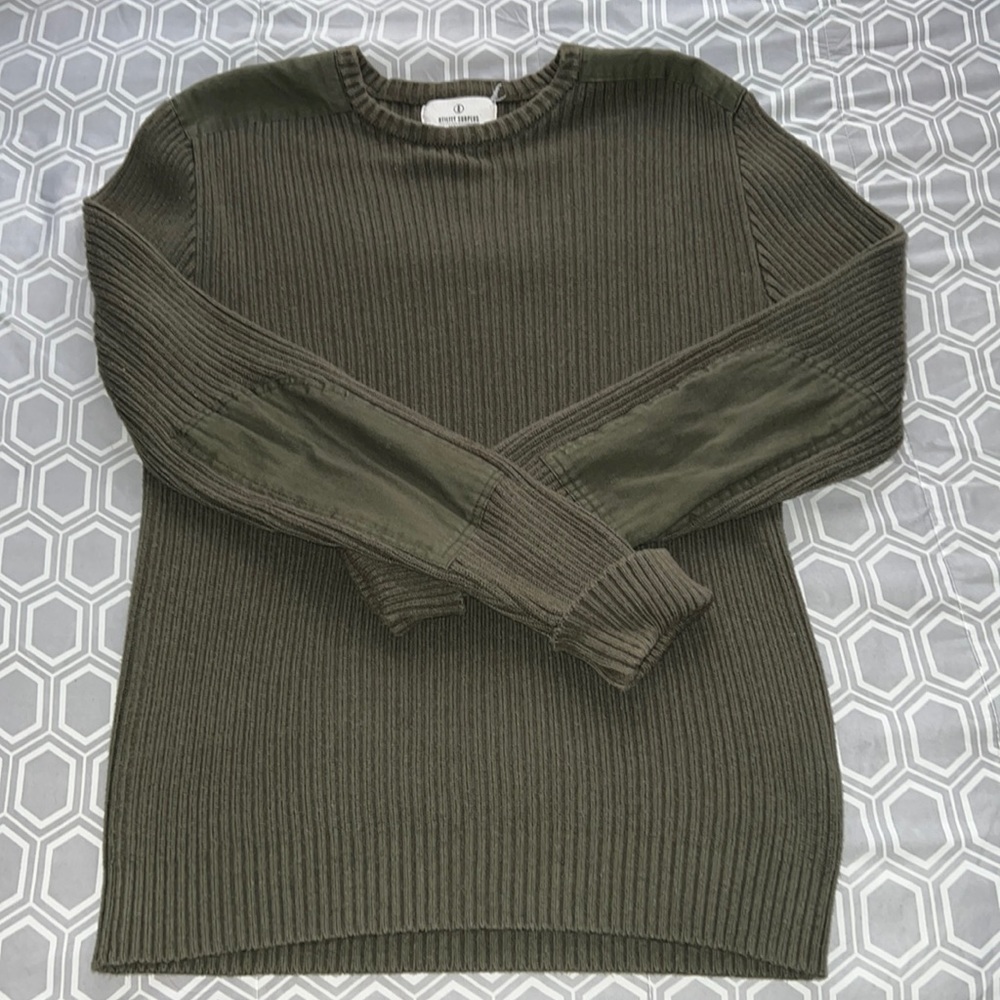 Pullover Crewneck Sweatshirt